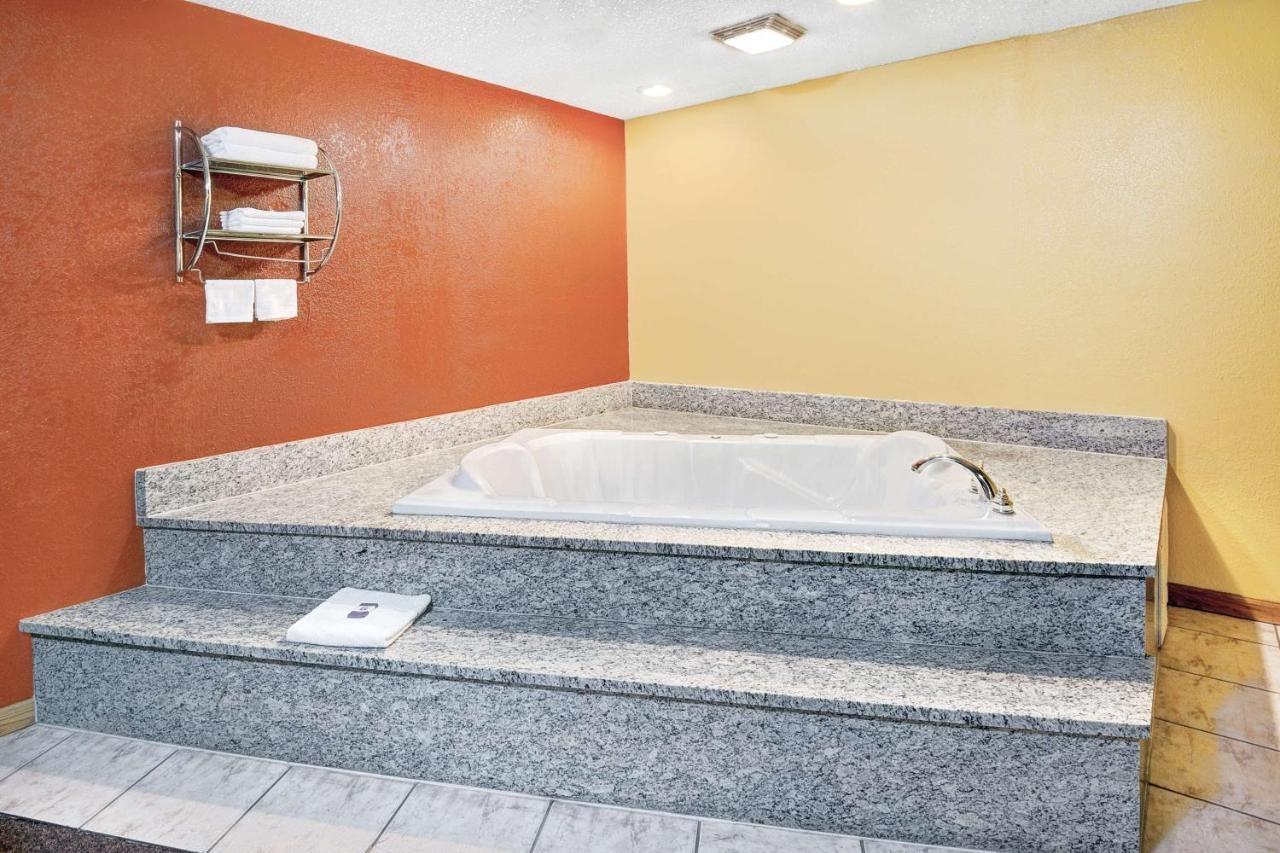 Express Inn Indianapolis Zewnętrze zdjęcie